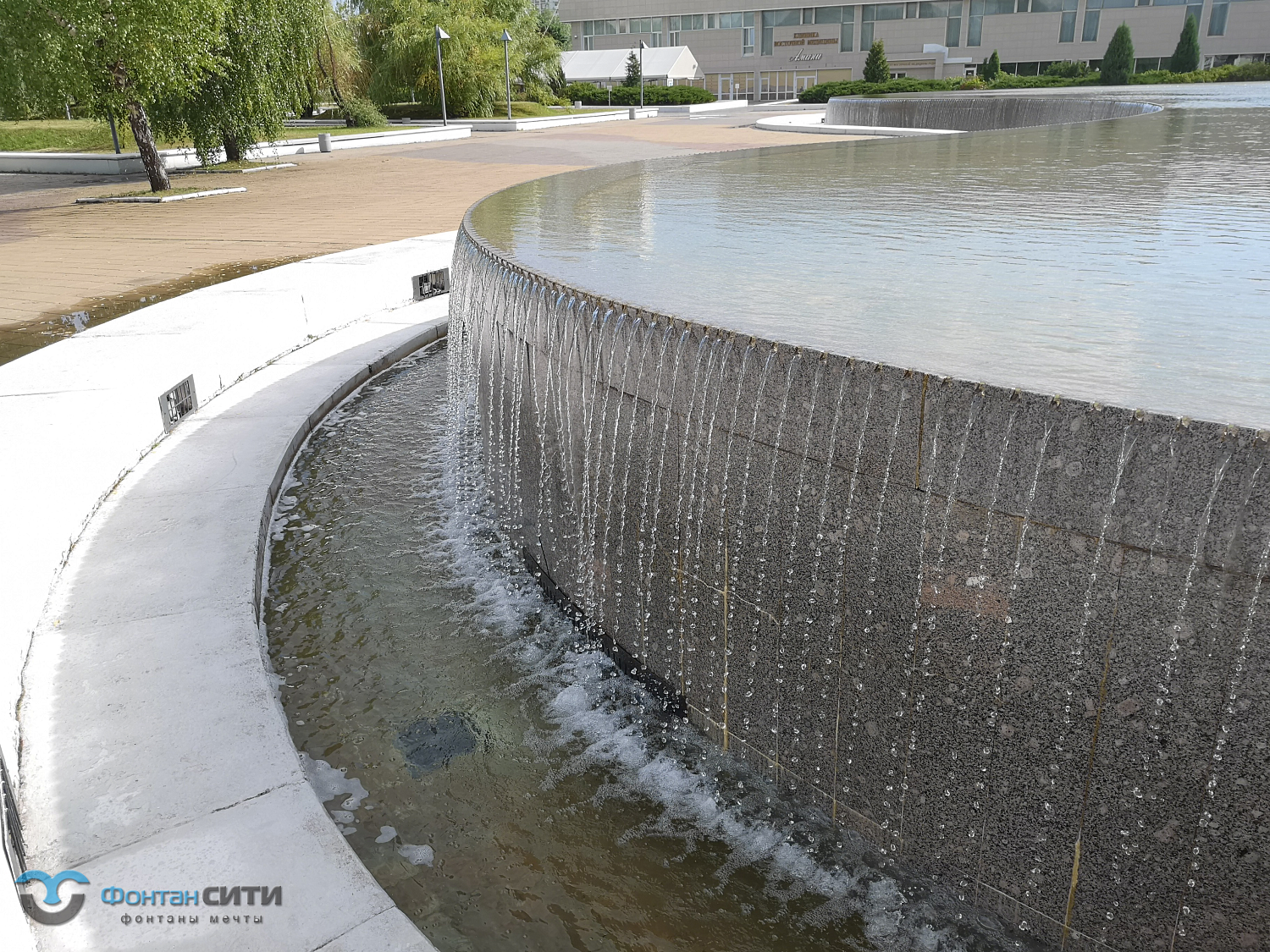 Фонтанный комплекс Университет Дружбы Народов г. Москва